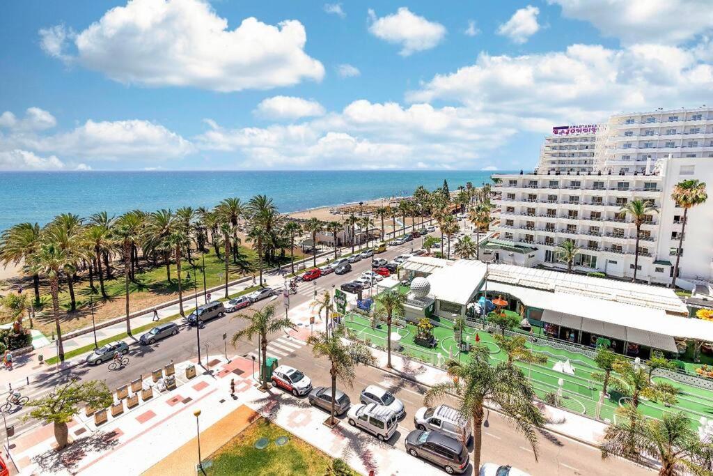 Primera Linea De Playa 토레몰리노스 외부 사진